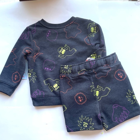 Crew Neck Sweatshirt & Short Set Monster Print Cat & Jack Size 18 Months - Picture 6 of 7
